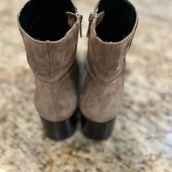 Kenneth Cole New York, Roanne, Tan/Brown, Suede Booties - Picture 4 of 8